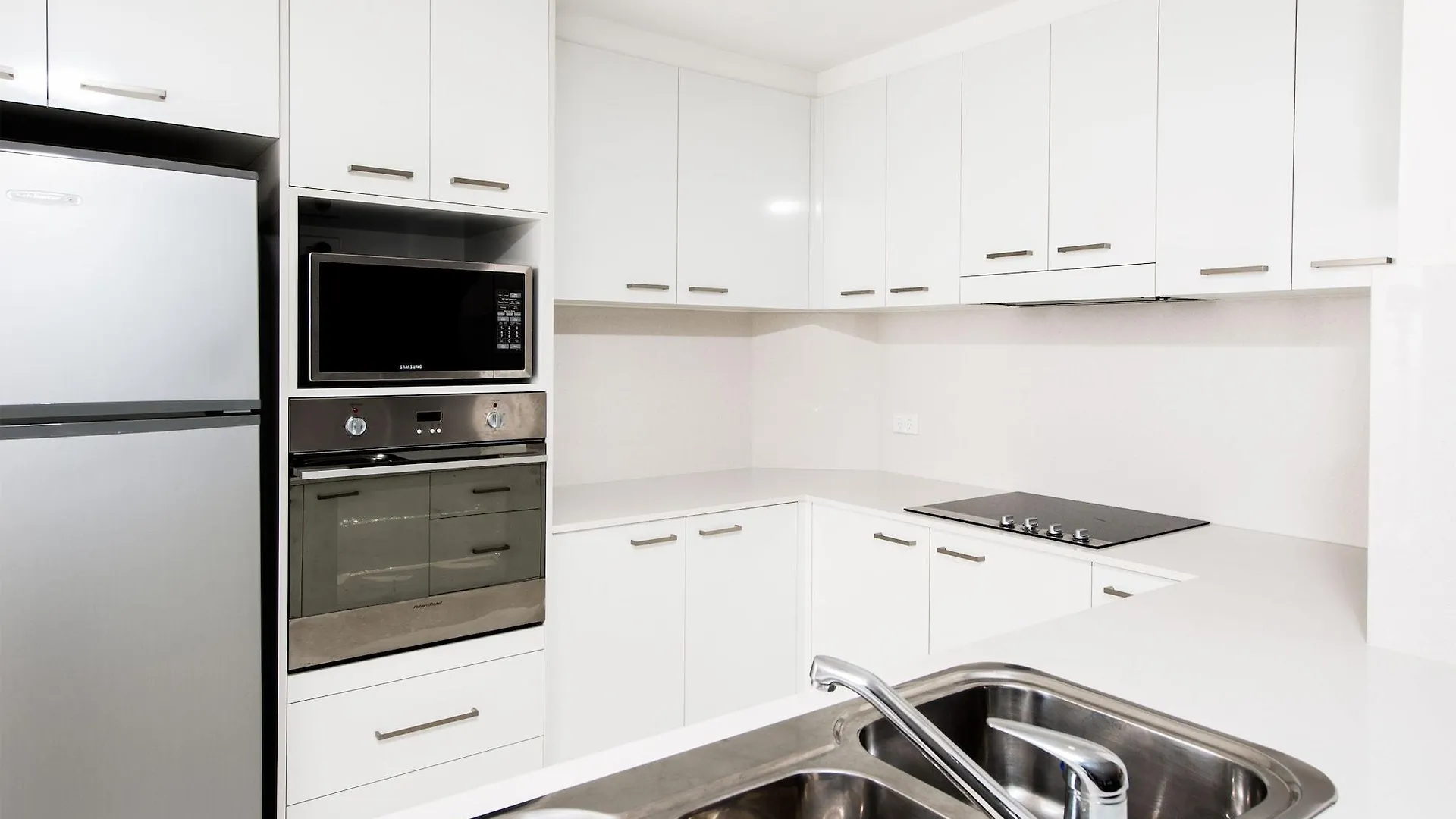 Paradise Centre Apartments Голд-Кост