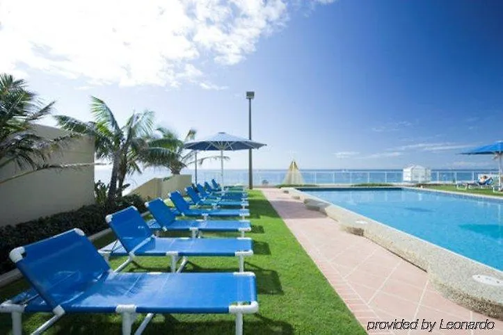 Paradise Centre Apartments Голд-Кост 4*,