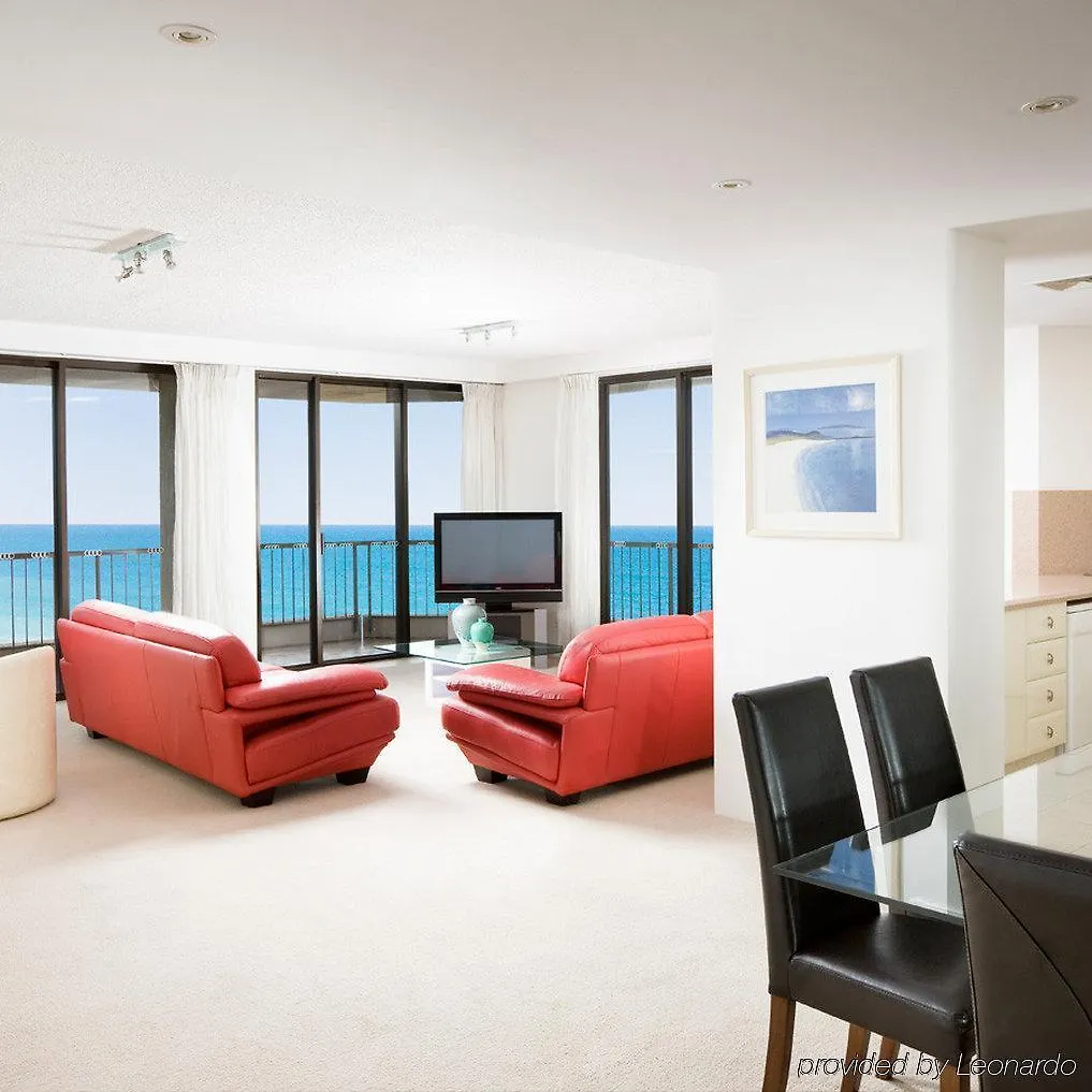 Paradise Centre Apartments Голд-Кост 4*,